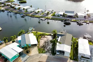 314 Bahama Dr, Palmetto, FL 34221 - Photo 1