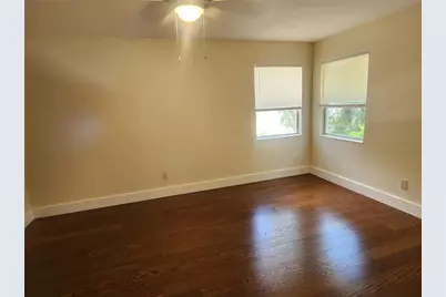 565 Golden Gate Point #1, Sarasota, FL 34236 - Photo 10