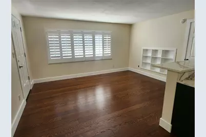 565 Golden Gate Point #1, Sarasota, FL 34236 - Photo 6