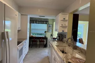 5700 Sheffield Greene Cir, Sarasota, FL 34235 - Photo 8