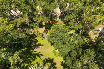 4007 Hudson Lane, Tampa, FL 33618 - Photo 46