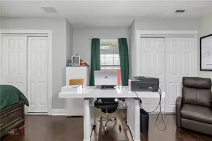 4007 Hudson Ln, Tampa, FL 33618 - Photo 16