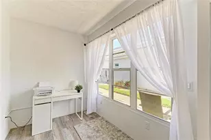 9810 Dorado Ave, Bradenton, FL 34210 - Photo 10