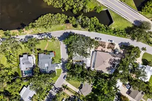 2002 Virginia Dr, Bradenton, FL 34205 - Photo 24