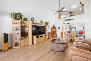 1007 Gulf Dr N, Bradenton Beach, FL 34217 - Photo 18