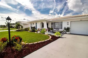 3906 Chinaberry Rd, Bradenton, FL 34208 - Photo 4