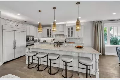 112 11th Street S, Bradenton Beach, FL 34217 - Photo 14