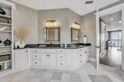 112 11th Street S, Bradenton Beach, FL 34217 - Photo 32