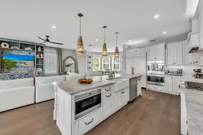 112 11th Street S, Bradenton Beach, FL 34217 - Photo 16