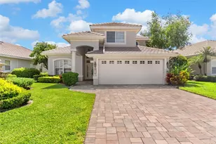 3372 Turnberry Ln, Lakeland, FL 33803 - Photo 2