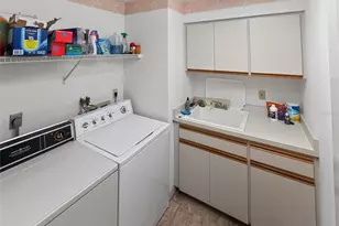 5633 E Long Common Ct, Sarasota, FL 34235 - Photo 16