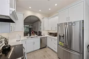 5633 E Long Common Ct, Sarasota, FL 34235 - Photo 8