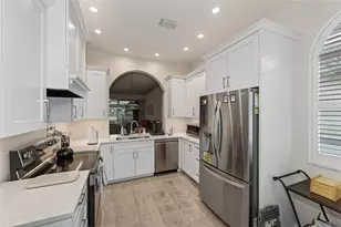 5633 E Long Common Ct, Sarasota, FL 34235 - Photo 4
