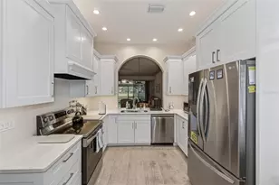 5633 E Long Common Ct, Sarasota, FL 34235 - Photo 6