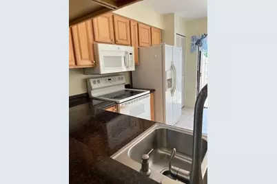 3188 Windrush Bourne #2, Sarasota, FL 34235 - Photo 4