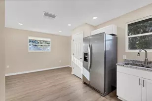 3058 Palmadelia Ave, Sarasota, FL 34234 - Photo 10