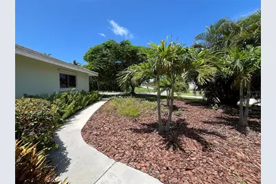 3337 Spring Mill Circle, Sarasota, FL 34239 - Photo 8