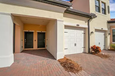 10042 Crooked Creek Drive #203, Venice, FL 34293 - Photo 2