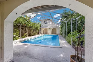 457 Woodland Dr, Sarasota, FL 34234 - Photo 42