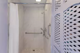 457 Woodland Dr, Sarasota, FL 34234 - Photo 24