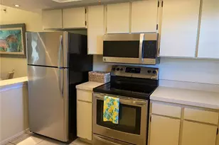 104 Capri Isles Blvd, Venice, FL 34292 - Photo 6