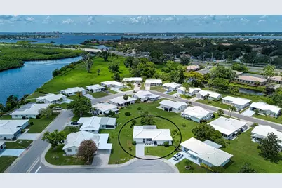 808 Mandarin Circle, Bradenton, FL 34208 - Photo 4