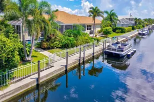 4712 Compass Dr, Bradenton, FL 34208 - Photo 1