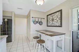 7341 Golf Pointe Cir, Sarasota, FL 34243 - Photo 18