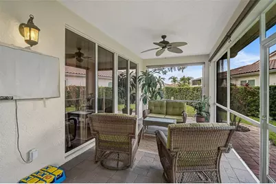 7341 Golf Pointe Circle, Sarasota, FL 34243 - Photo 34