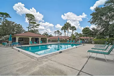 7341 Golf Pointe Circle, Sarasota, FL 34243 - Photo 46