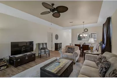 7341 Golf Pointe Circle, Sarasota, FL 34243 - Photo 12