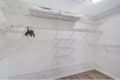 7341 Golf Pointe Circle, Sarasota, FL 34243 - Photo 24