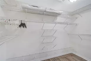 7341 Golf Pointe Cir, Sarasota, FL 34243 - Photo 24