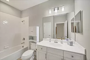 6964 White Willow Ct, Sarasota, FL 34243 - Photo 12