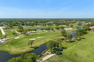 7082 W Country Club Dr N, Sarasota, FL 34243 - Photo 64