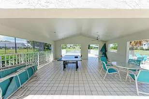 1247 Edgewater Cir, Bradenton, FL 34209 - Photo 38