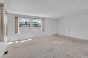 3705 116th St Ct W, Bradenton, FL 34210 - Photo 4