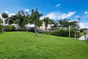 1709 N Tamiami Trl, Sarasota, FL 34234 - Photo 54