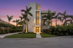 1000 Tocobaga Ln, Sarasota, FL 34236 - Photo 16