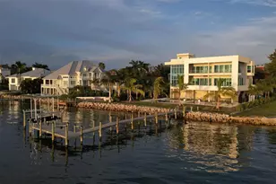 1000 Tocobaga Ln, Sarasota, FL 34236 - Photo 10