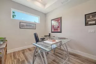 7668 Registrar Way, Sarasota, FL 34243 - Photo 6