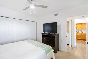 1050 Villagio Cir, Sarasota, FL 34237 - Photo 32