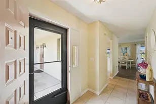 1743 Lake Pl, Venice, FL 34293 - Photo 4