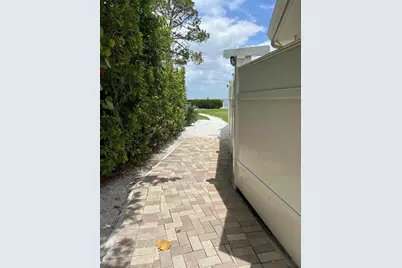 5310 Gulf Of Mexico Drive #18, Longboat Key, FL 34228 - Photo 20