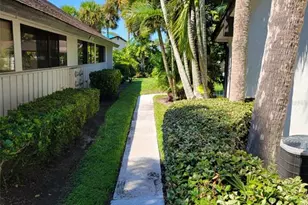 3553 Longmeadow, Sarasota, FL 34235 - Photo 4