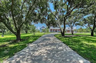 6910 211th St E, Bradenton, FL 34211 - Photo 12