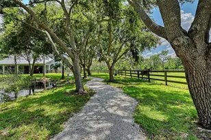 6910 211th St E, Bradenton, FL 34211 - Photo 78