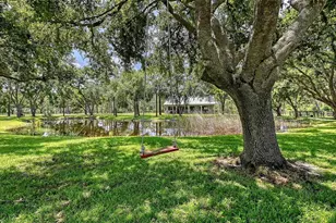 6910 211th St E, Bradenton, FL 34211 - Photo 12