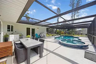 219 70th St NW, Bradenton, FL 34209 - Photo 4