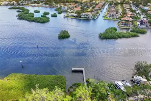 1255 E Peppertree Dr, Sarasota, FL 34242 - Photo 34